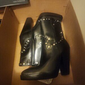 Black cowgirl boots